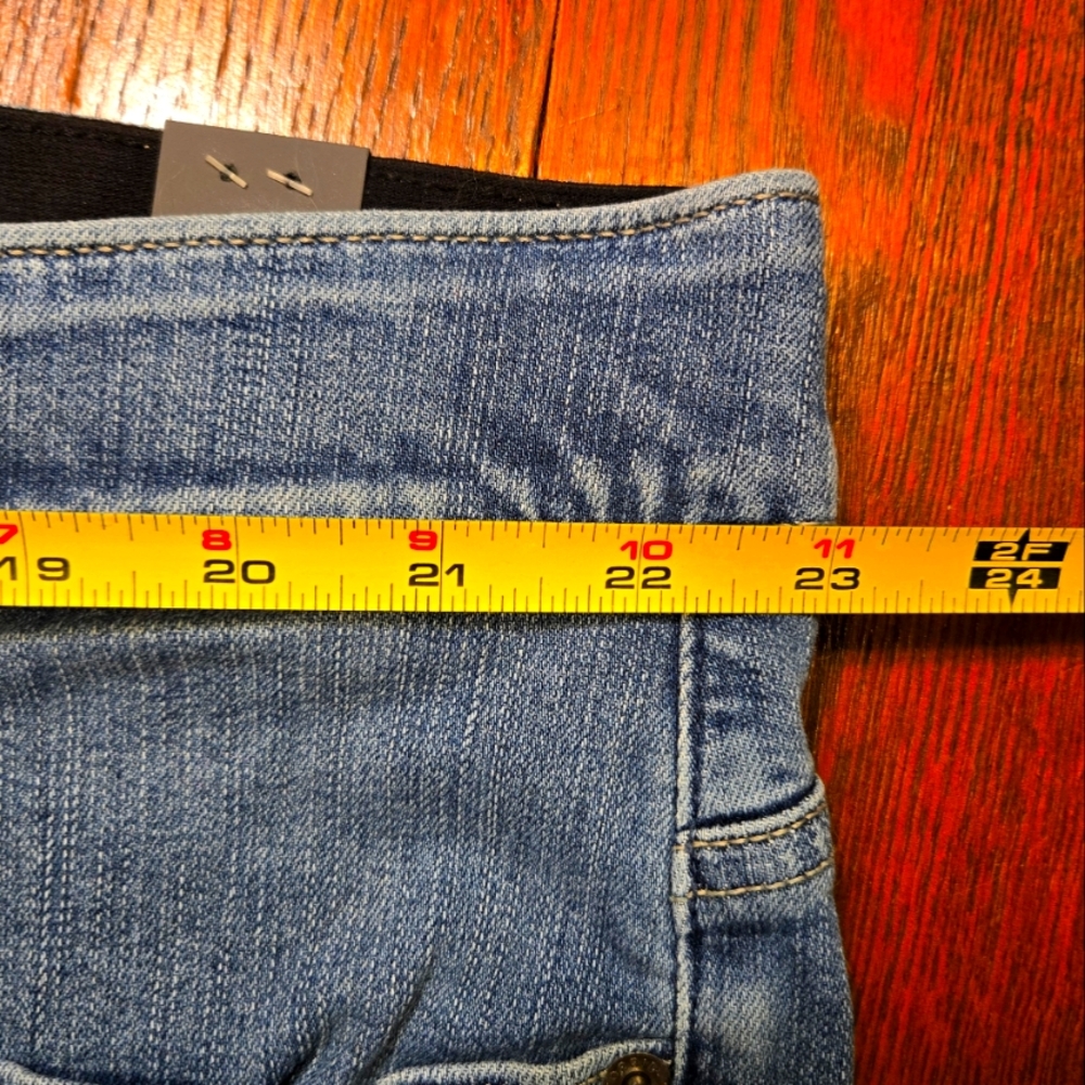 Torrid Bombshell Straight-leg Jeans Size 26S - Picture 5 of 9